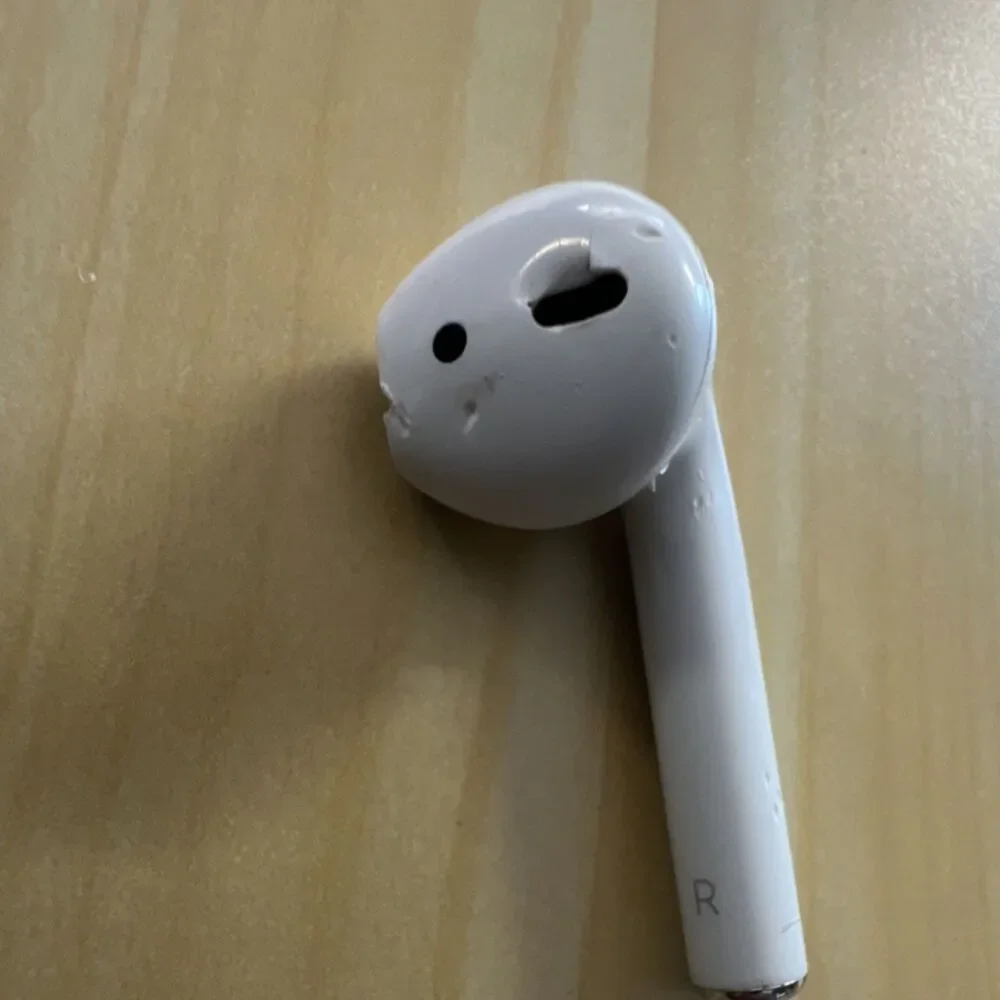 Apple AirPods Wireless Bluetooth In-Ear Earbuds w/ Charging Case A1602 White